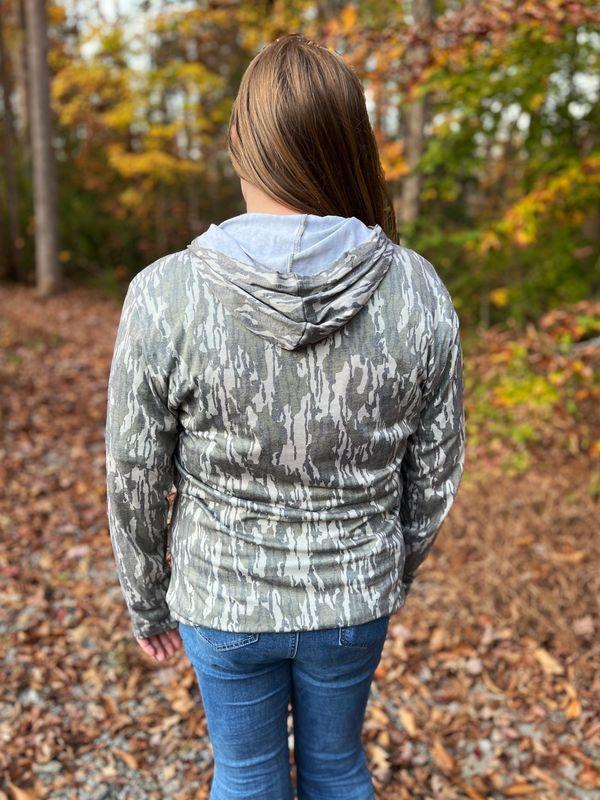 Southern Folly Bottomland Camo Light Hoody