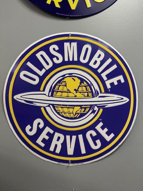 Embossed Aluminum 24" Round Signs