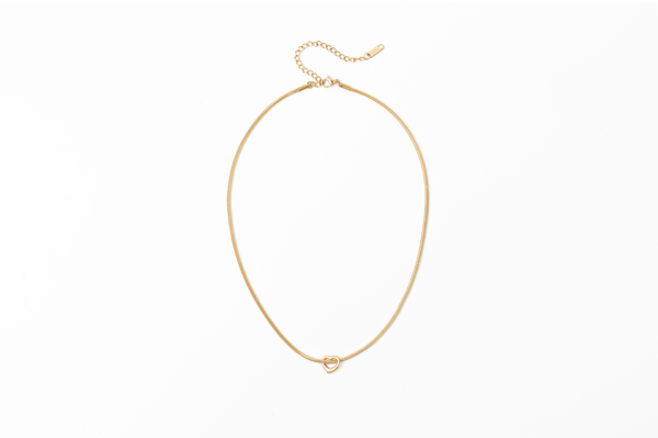 Meralora Snake Chain Necklace w/ Heart