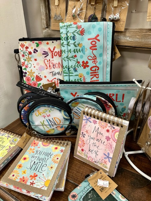 Simple Inspirations Zipper Pouch