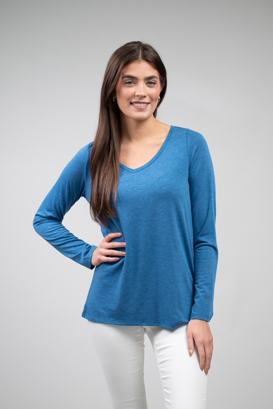 V-NECK W/ STRAIGHT HEM TEE