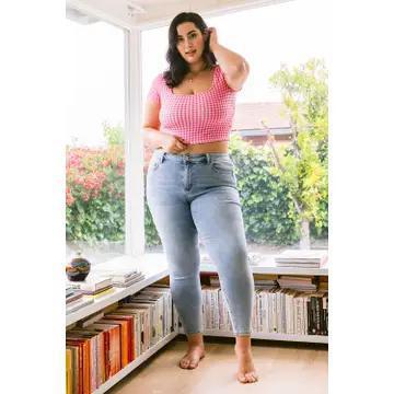 PLUS SIZE MID RISE ANKLE  JEANS