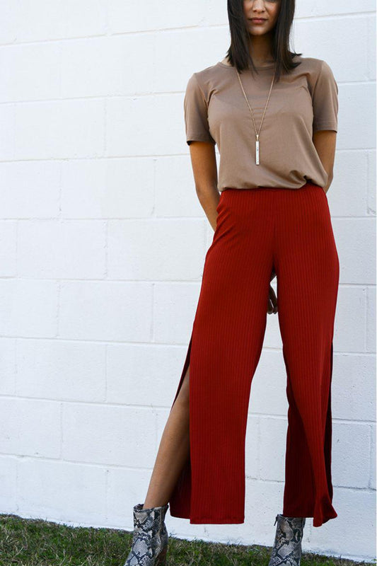 RIBBED KNIT PANT W/ SIDE SLIT